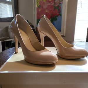 Michael Kors classic dress pumps.